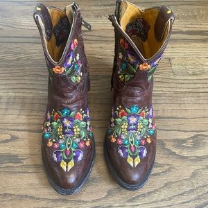 Old Gringo Women’s Embroidered Short Cowboy Boots